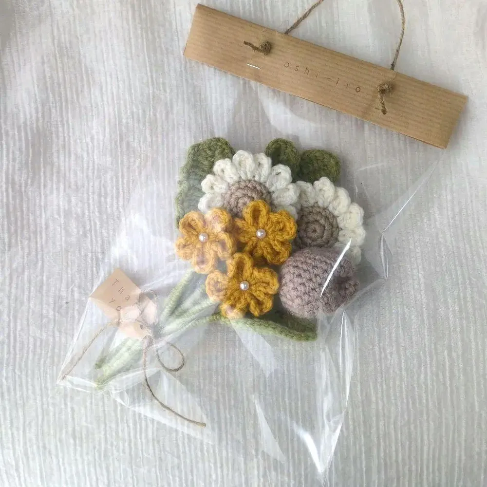 【SALE】ハンドメイド 枯れない花 毛糸の花束 チューリップ かぎ編み