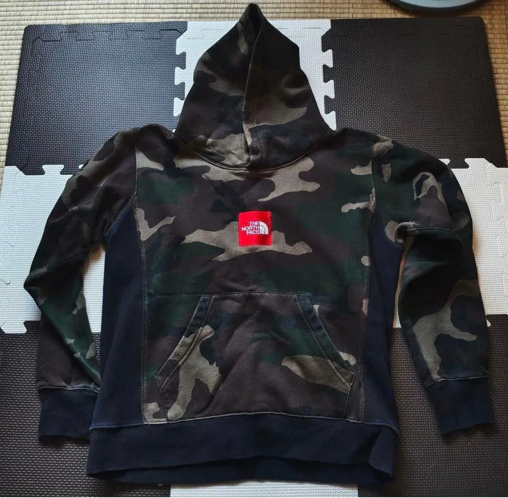 THE NORTH FACE カモフラ柄 パーカー M