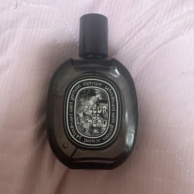 diptyque FLEUR DE PEAU 香水