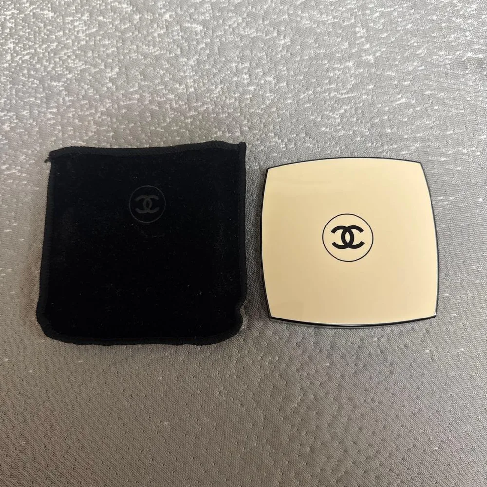 CHANEL フェイスパウダー レベージュヘルシーグロウパウダーB10