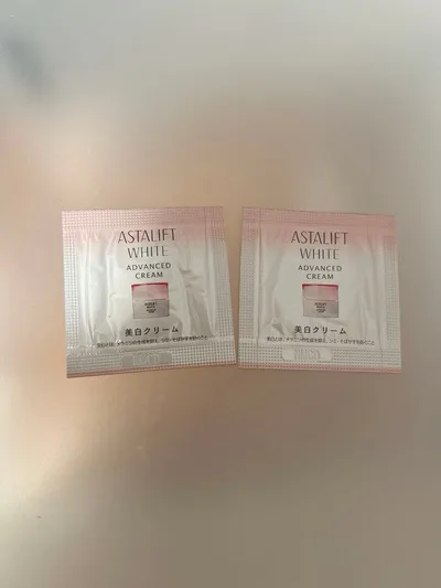 ASTALIFT WHITE アドバンスドクリーム サンプル 2包