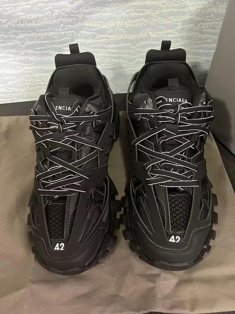 รองเท้าผ้าใบ BALENCIAGA Balenciaga สภาพดีมาก
