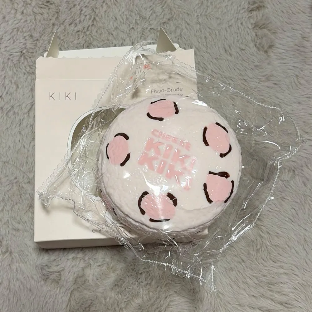 KIKIスクイーズ ピンクヒョウ柄 チーズケーキ もち米泥(大)