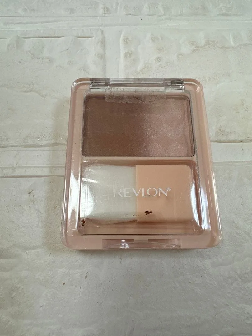 26.REVLON パウダーチーク ブラウン系