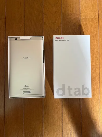 docomo dtab Compact d-01J 本体