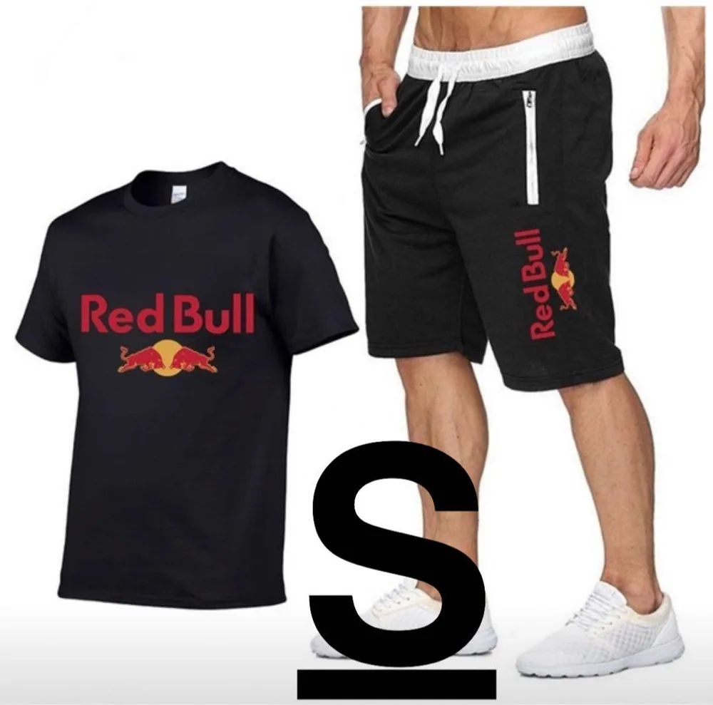 【大人気ラスト一点】レッドブル 半袖Tシャツ ハーフパンツ 上下セット S