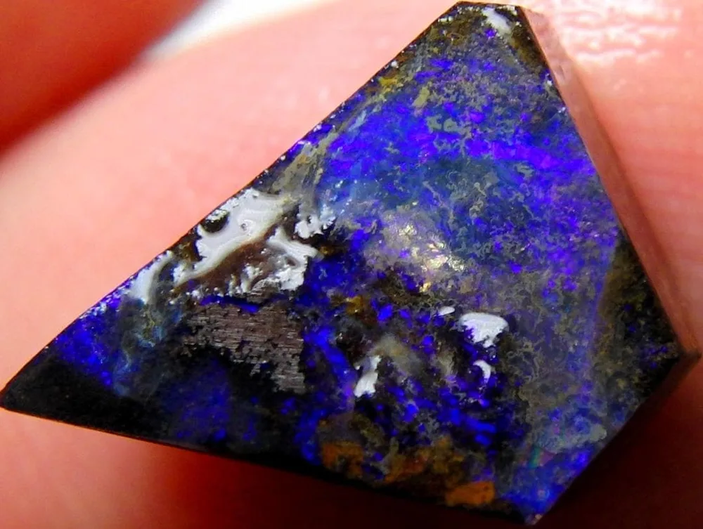 6.70 cts 天然 ボルダーオパール 原石 未研磨 鉱物標本