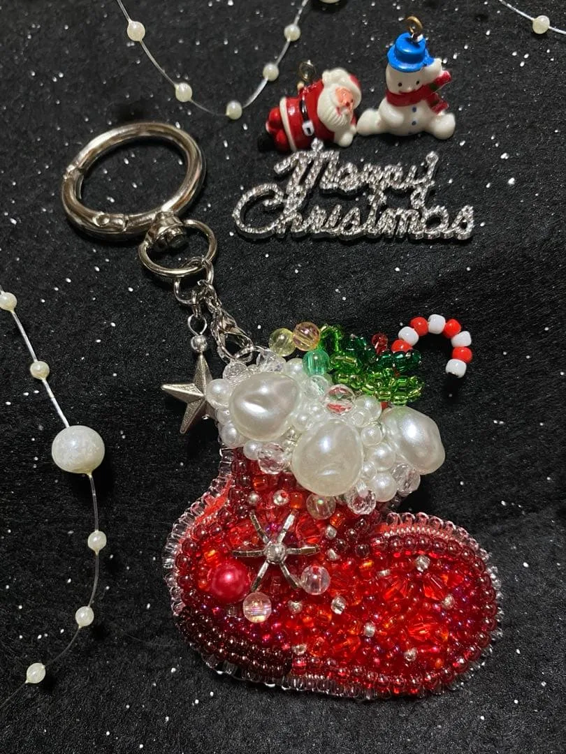 Xmas サンタブーツ ビーズ刺繍 ハンドメイド ブローチ&チャーム【2wey】