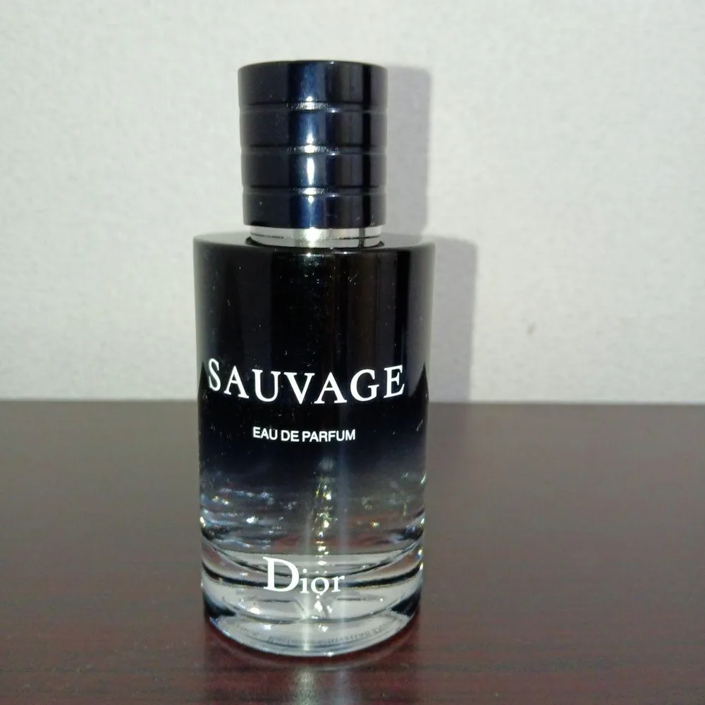 Dior SAUVAGE EAU DE PARFUM 香水 100ml