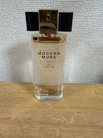 ESTEE LAUDER MODERN MUSE オーデパフューム 50ml