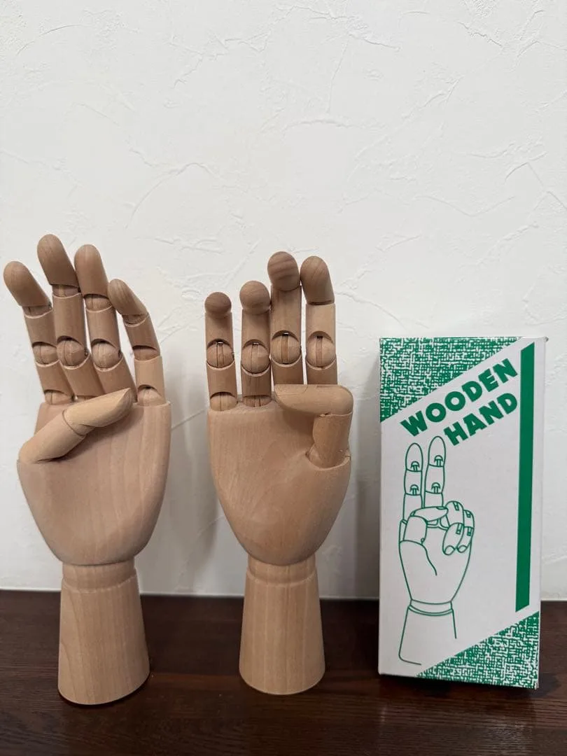 WOODEN HAND โมเดลมือวาดรูป 2 ชิ้น ซ้ายและขวา