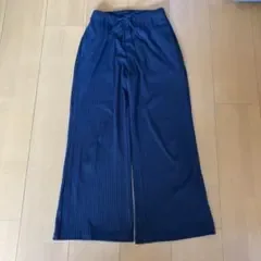 GU ブラックと水色パンツ 140