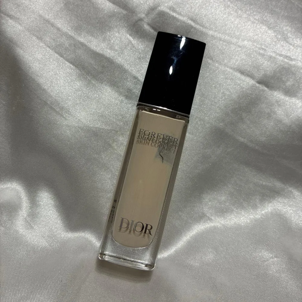 Dior ディオールスキン フォーエヴァー スキン コレクト 00