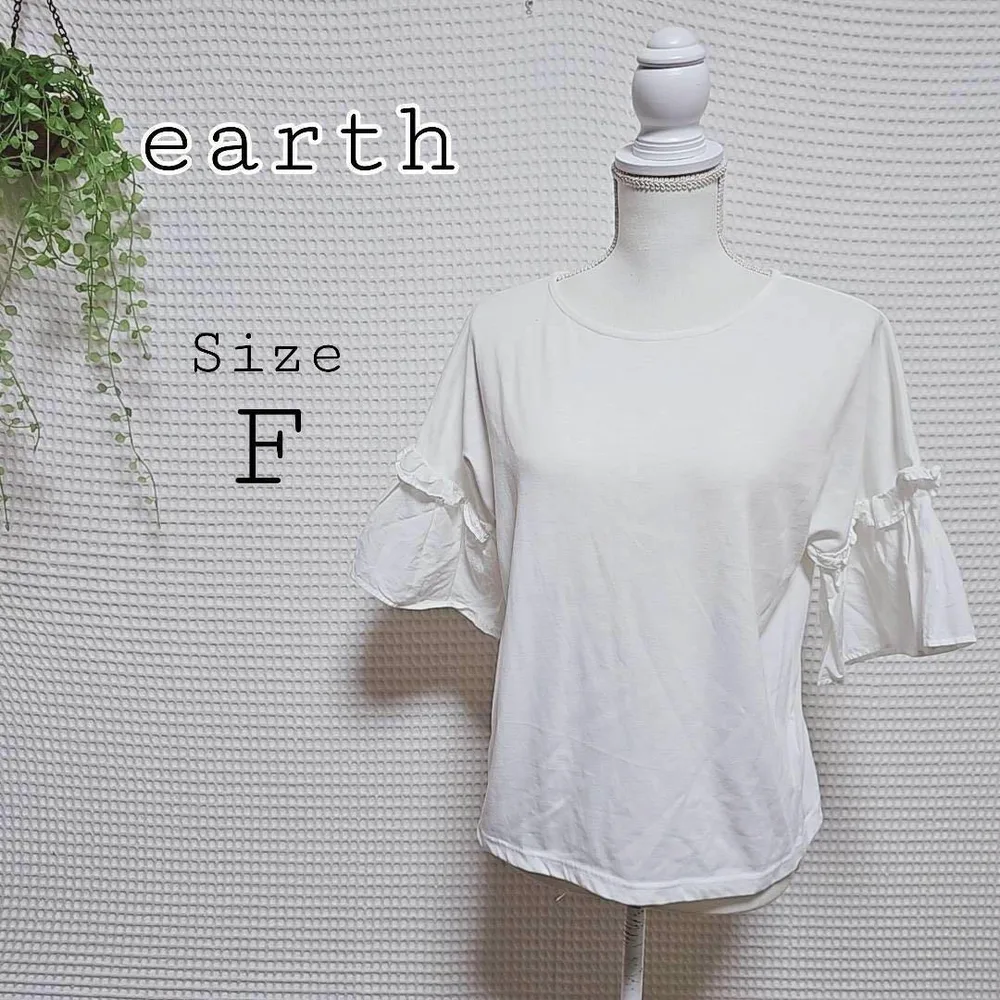earth music&ecology フリル袖 ホワイト Tシャツ F