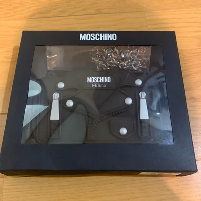 モスキーノ iPhoneケース