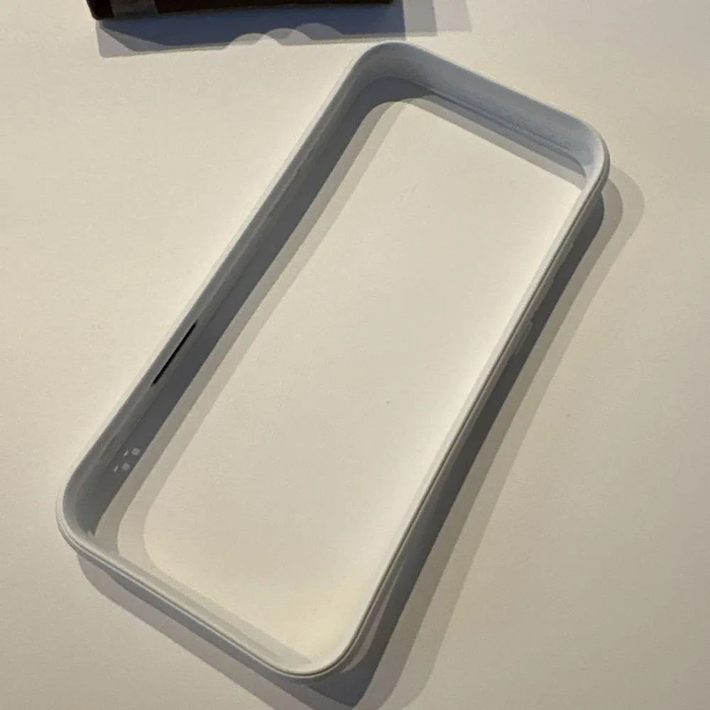 RHINOSHIELD iPhone用バンパーフレーム ホワイト