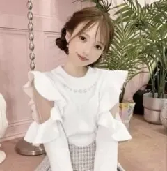 michellMacaron ミシェルマカロン ビジューフリルニットトップス