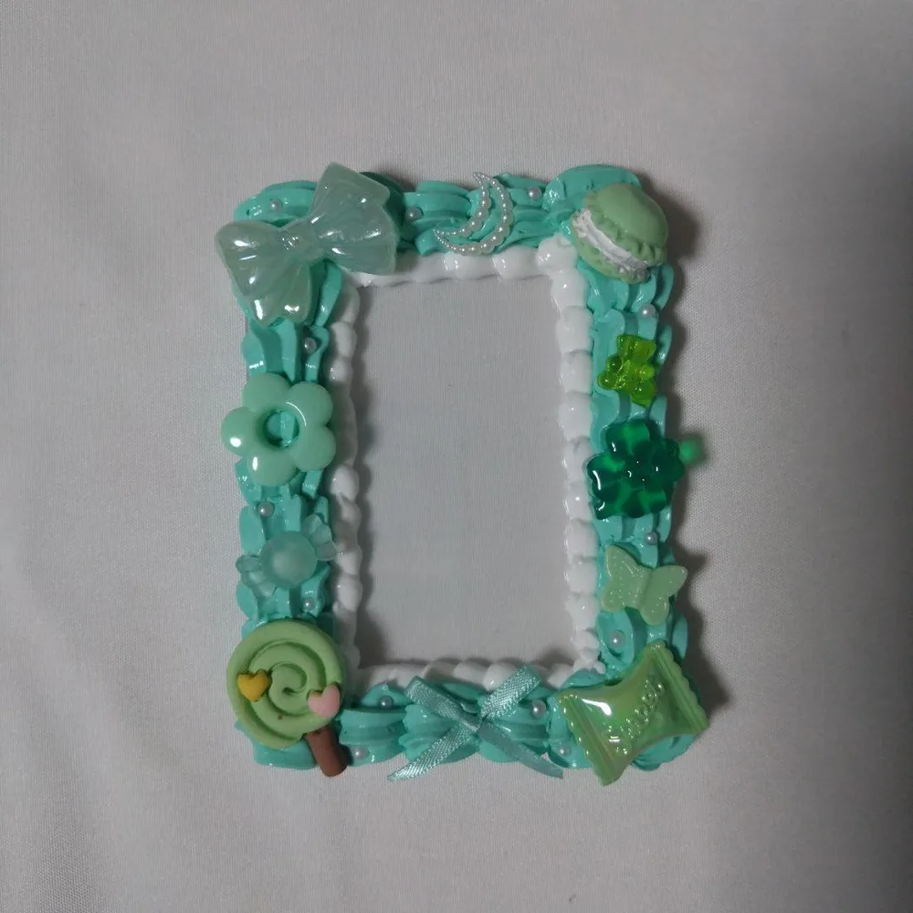 ハンドメイド 緑 白 トレカケース ホイップデコ