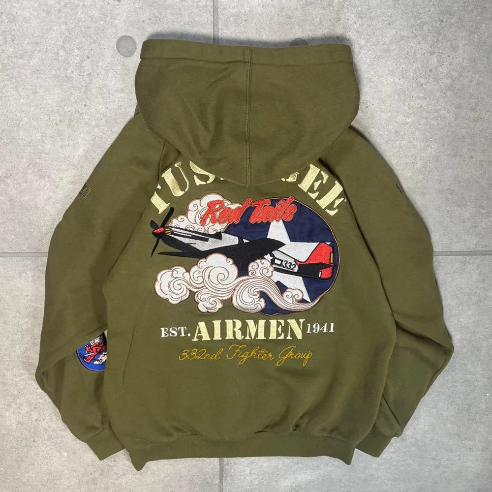TUSKEGEE AIR MEN スウェットパーカー 航空部隊 ワッペン 刺繍