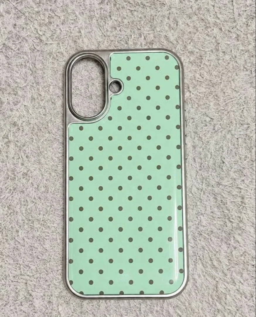 iPhone17用ケース ドット柄 ミントグリーン