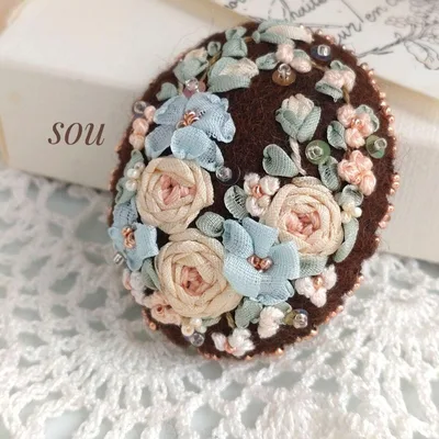 リボン刺繍 刺繍ブローチ ✫クチュール✫
