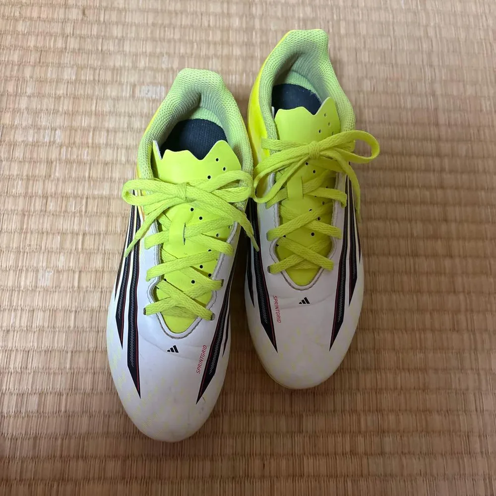 adidas F50 サッカートレーニングシューズ