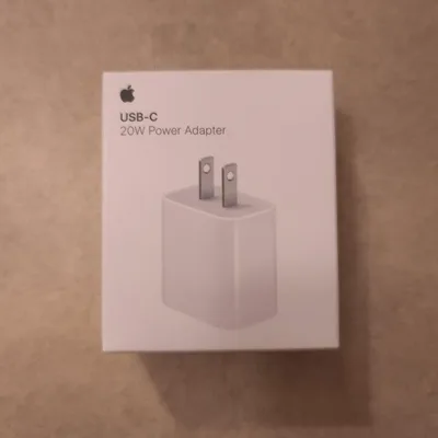 Apple USB-C 20W 電源アダプタ 未開封