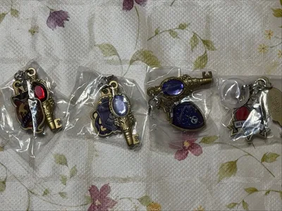 ディズニー ツイステッドワンダーランド めじるしアクセサリー まとめ売り