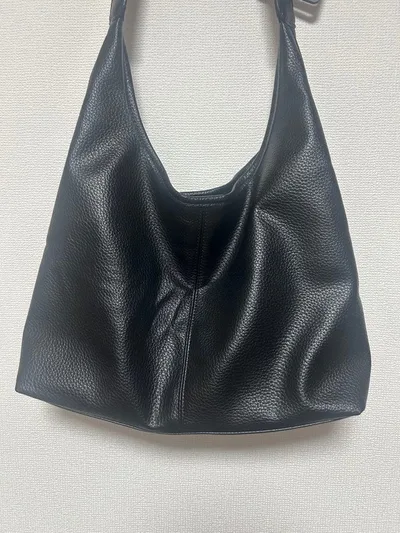 フェイクレザー ブラック トートバッグ