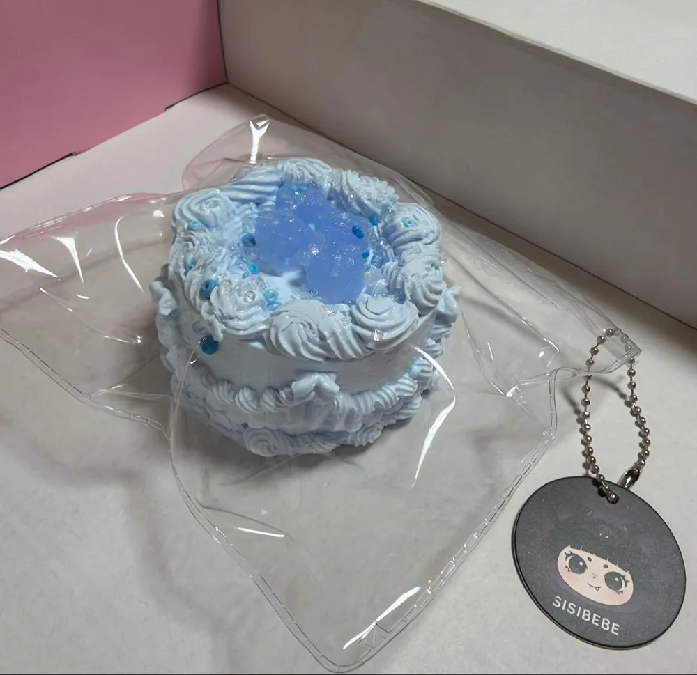 SISIBEBE スクイーズ ホールケーキ 泥感