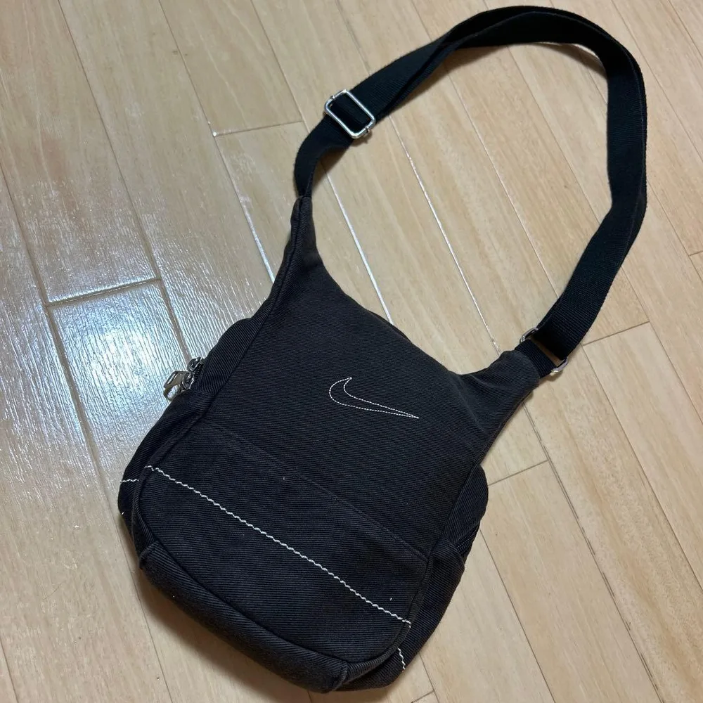 早い者勝ち 激レアOLD NIKE ショルダーバッグ