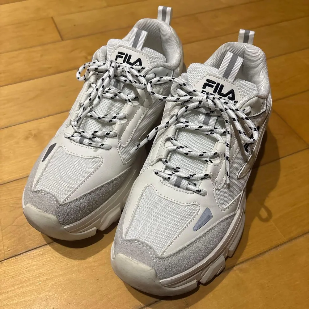 FILA 厚底スニーカー ホワイト
