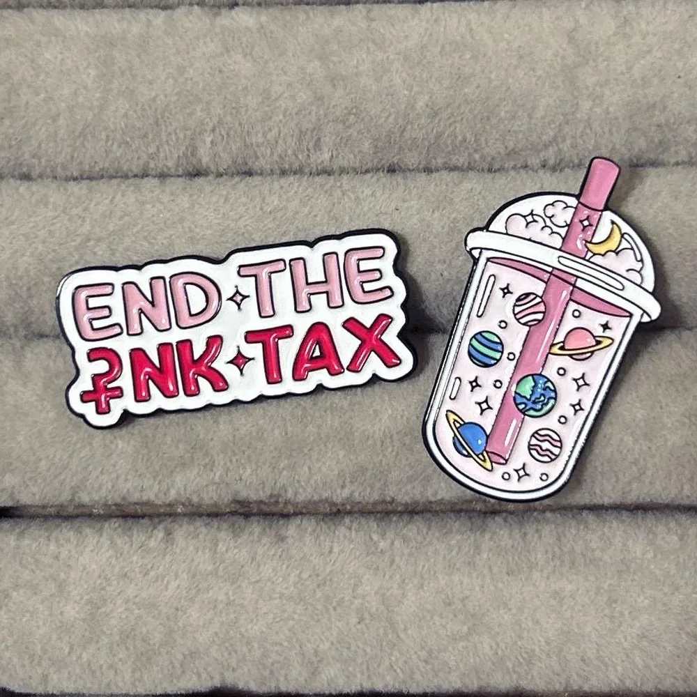 END THE PINK TAX&ドリンク ピンバッジ 2点セット