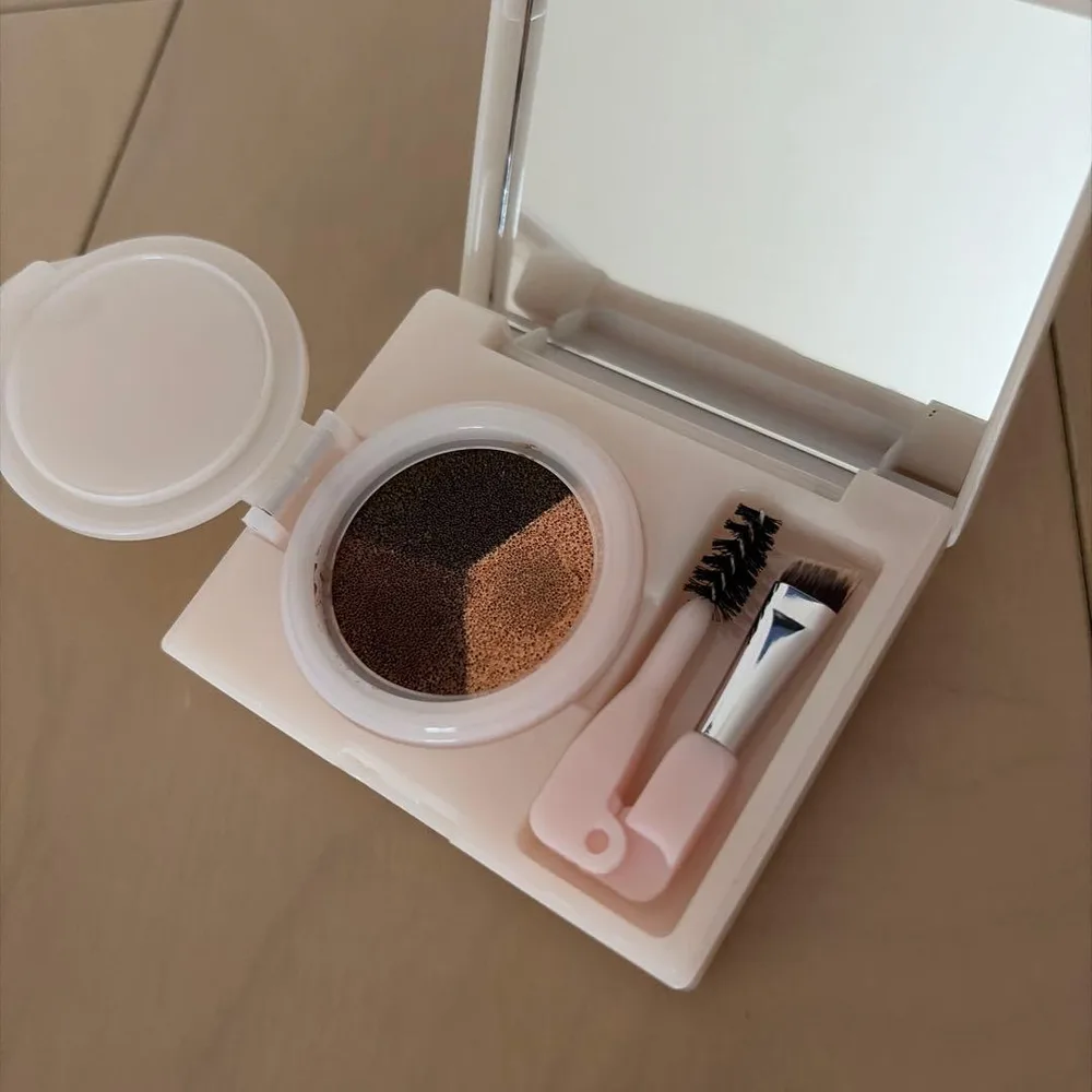 HBL BEAUTY 3D CUSHION BROW ライトブラウン