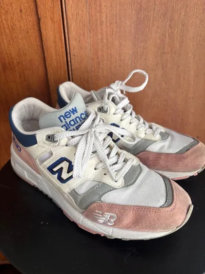 レア New Balance 1530 スニーカー