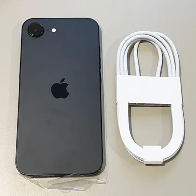 【超美品】iPhone 16e|128gb|SIMフリー