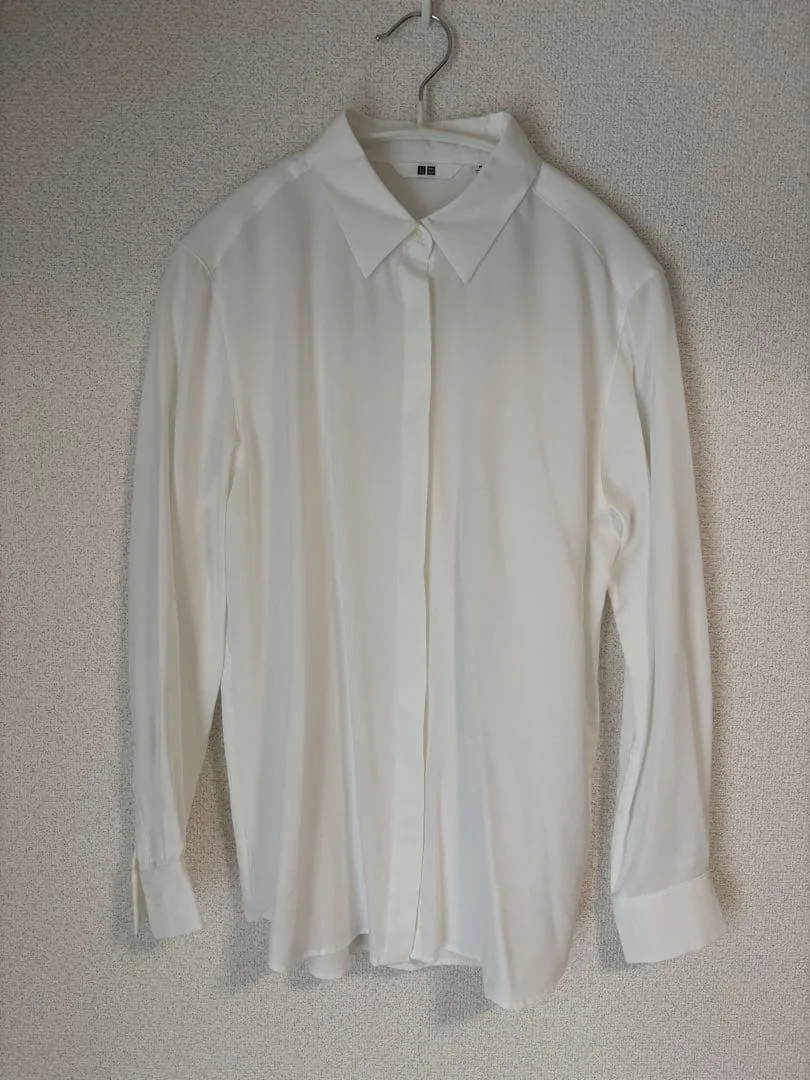 UNIQLOレーヨンブラウスMサイズ