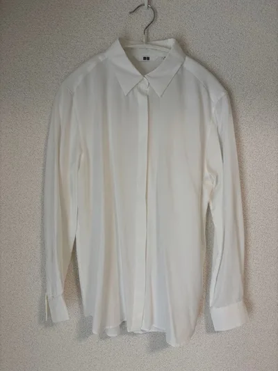 UNIQLOレーヨンブラウスMサイズ