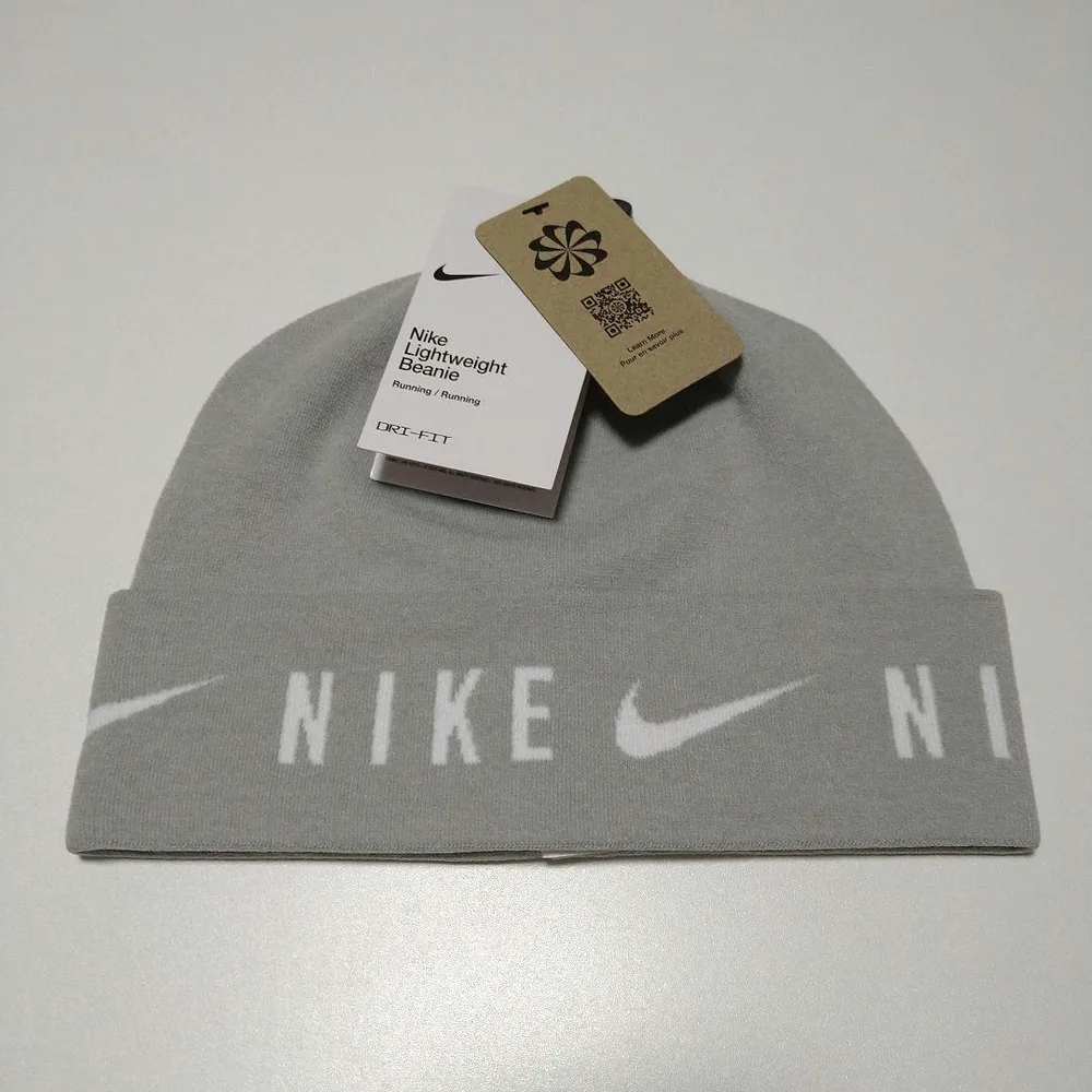 新品 ナイキ ランニング ニット帽 ビーニー グレー DRI-FIT