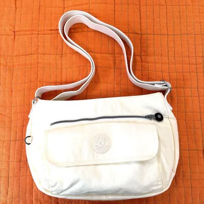 Kipling ショルダーバッグ ホワイト