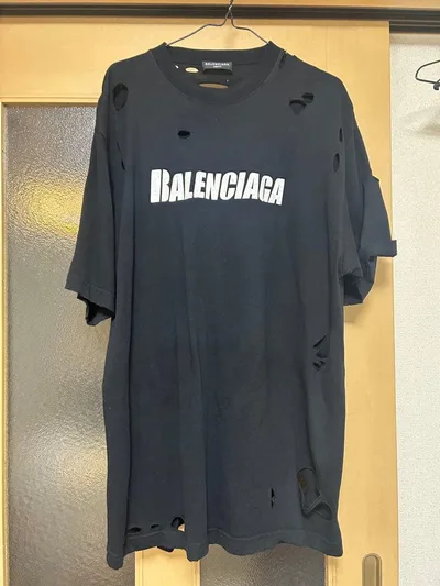 BALENCIAGA UNIFIT ダメージ加工 Tシャツ