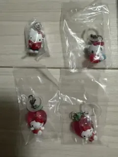 ハローキティエモきゅん、くまのがっこう、くだものめじるしアクセサリー、シール付き