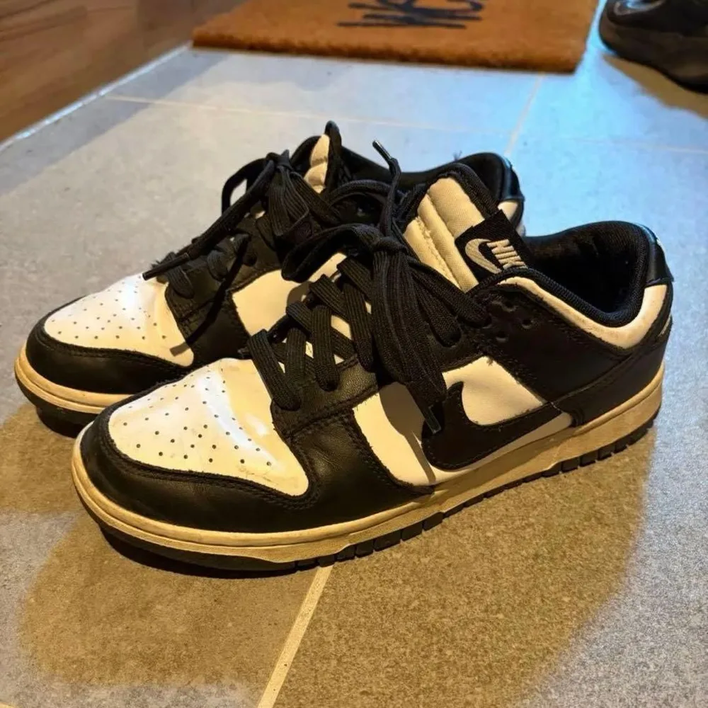 NIKE DUNK LOW ブラック×ホワイト パンダ 25cm