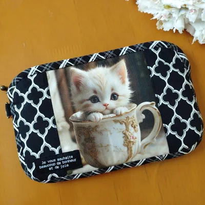 ハンドメイド ぺたんこポーチ(普通サイズ)ネコ柄