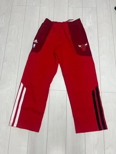 adidas NBA シカゴ・ブルズ 長ズボン レッド