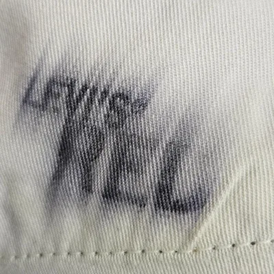 Levi's RED デニムパンツ ポケットが特徴的