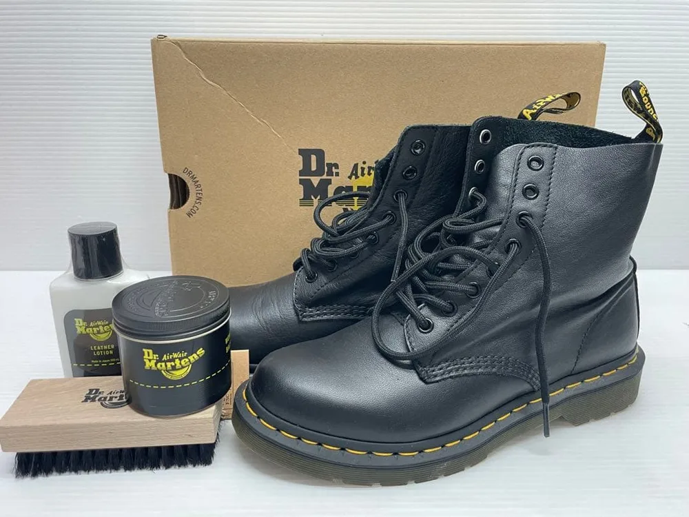 Dr.Martens ドクターマーチン 1460 8ホールブーツ ブラック