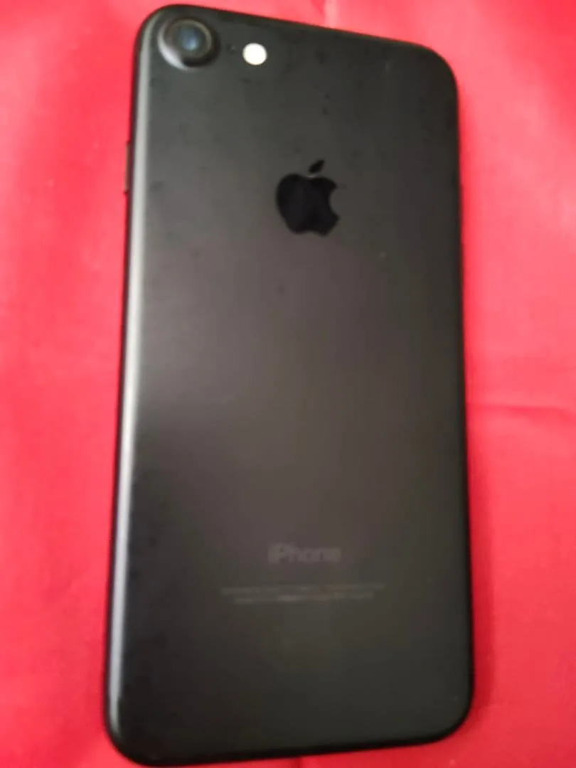 〓iPhone 7〓32GB〓ブラック〓バッテリー80%〓#4〓