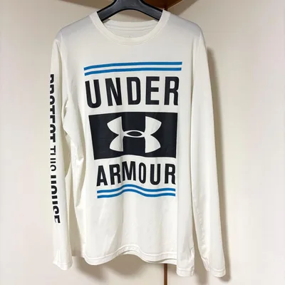 アンダーアーマー UNDER ARMOUR 長袖Tシャツ ロンT L白