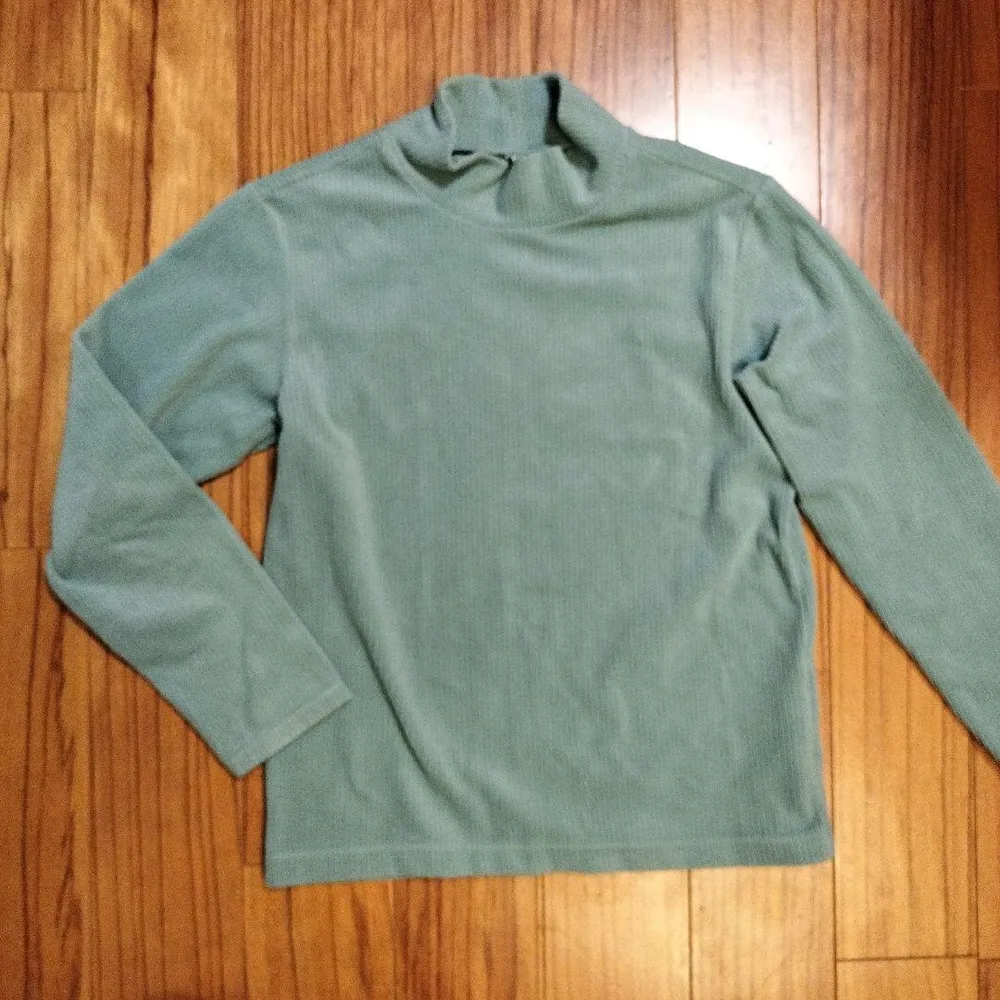 UNIQLO キッズ 長袖カットソー 140cm